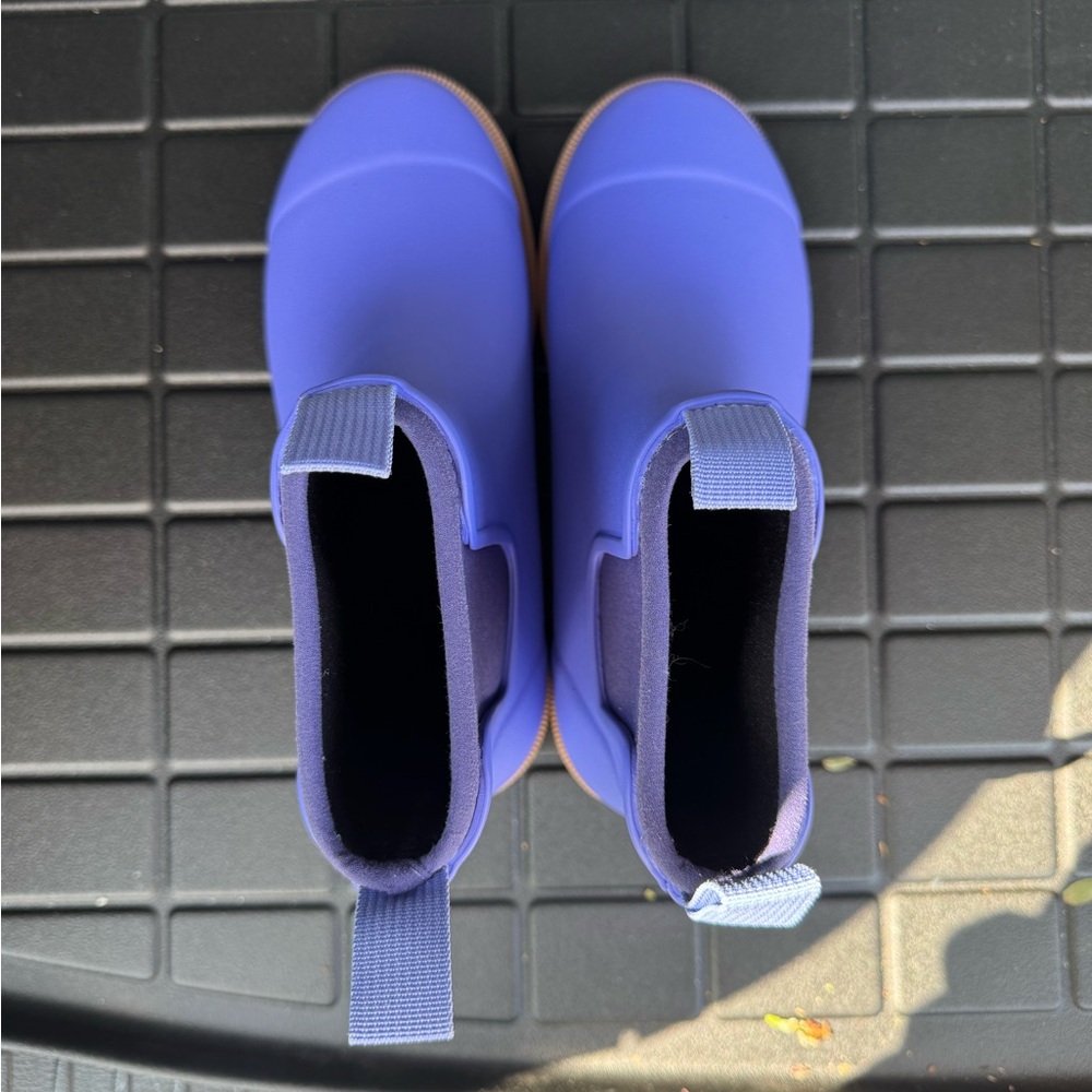 Merry People Purple Waterproof Chelsea Ankle Boots with Tan Sole - Picture 3 of 9